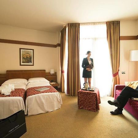 Milanore Hotel By Diva Hotels Cinisello Balsamo Exterior foto
